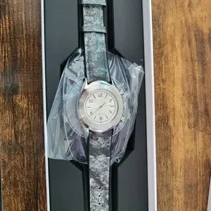 Veldt | Accessories | Veldt Womens Luxury Smart Watch | Poshmark display picture 2